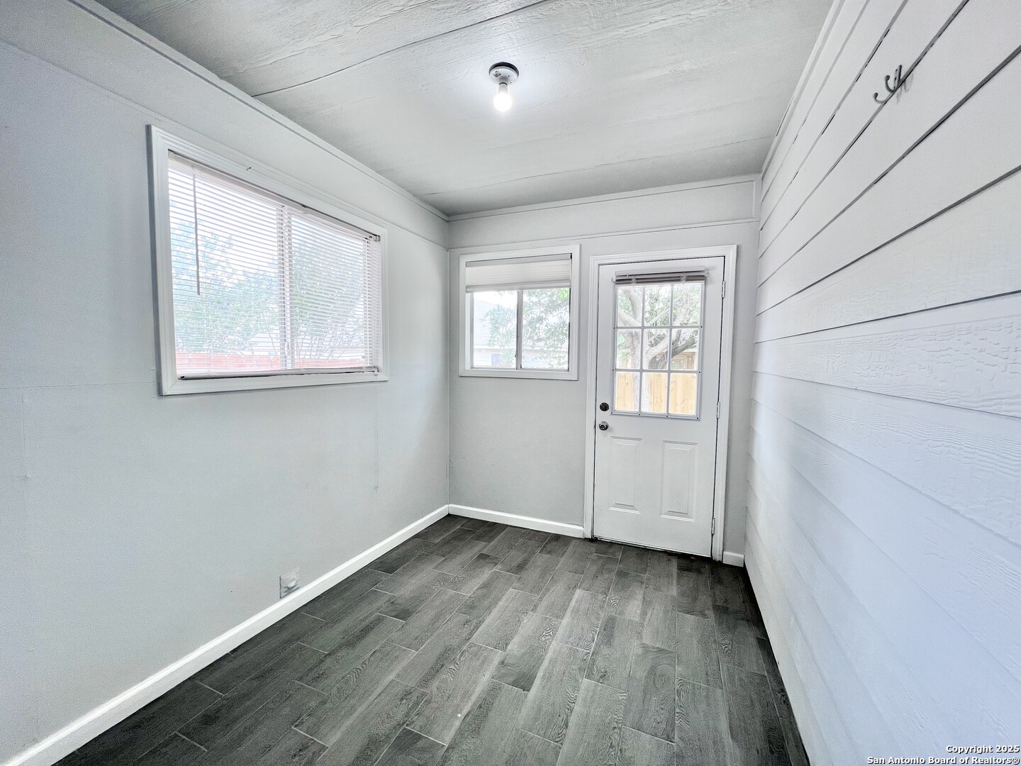 5807 BARTON HOLLOW