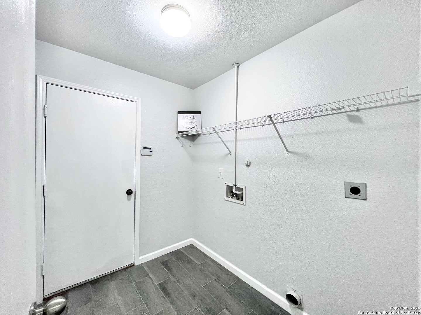 5807 BARTON HOLLOW