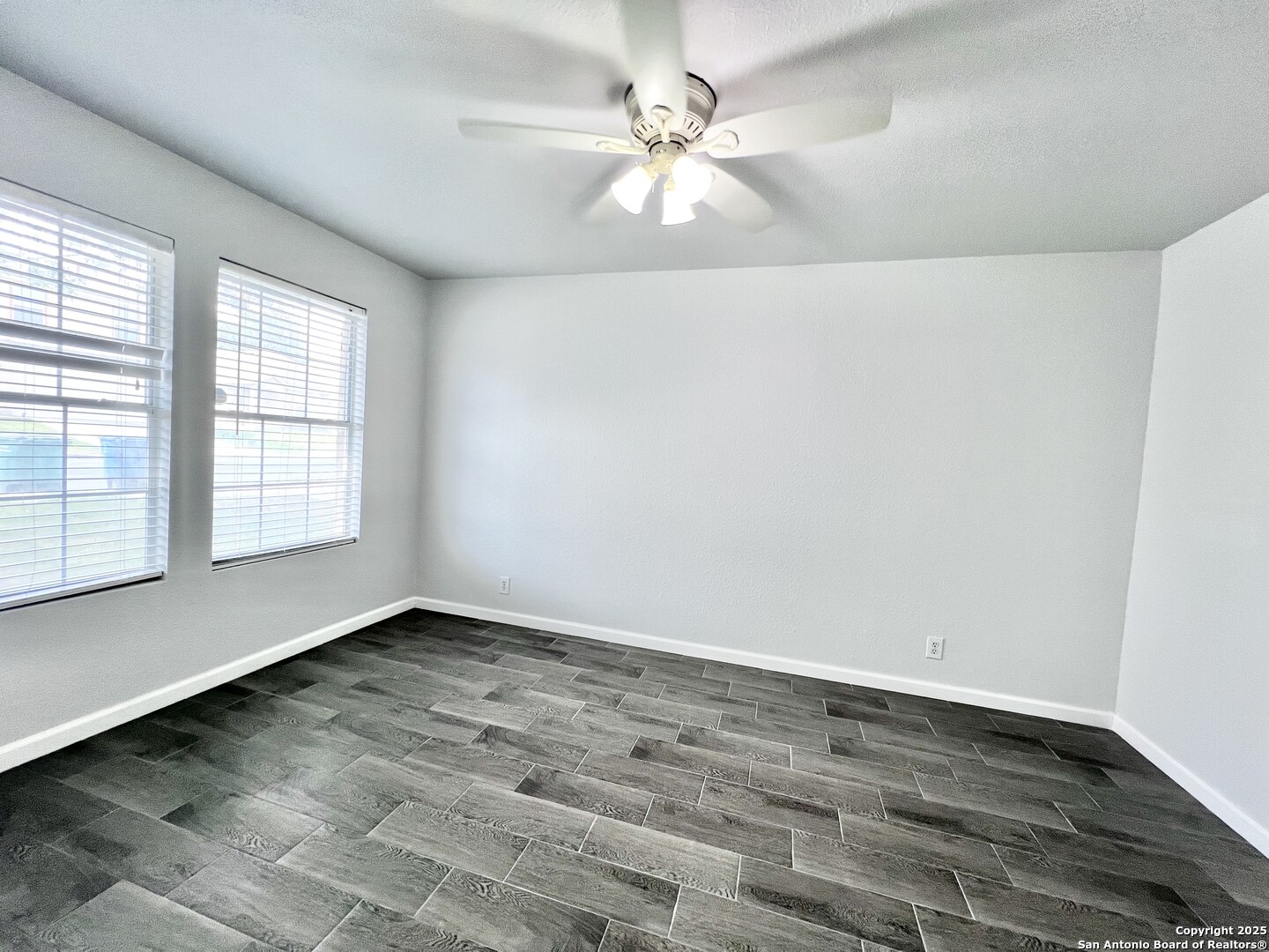 5807 BARTON HOLLOW