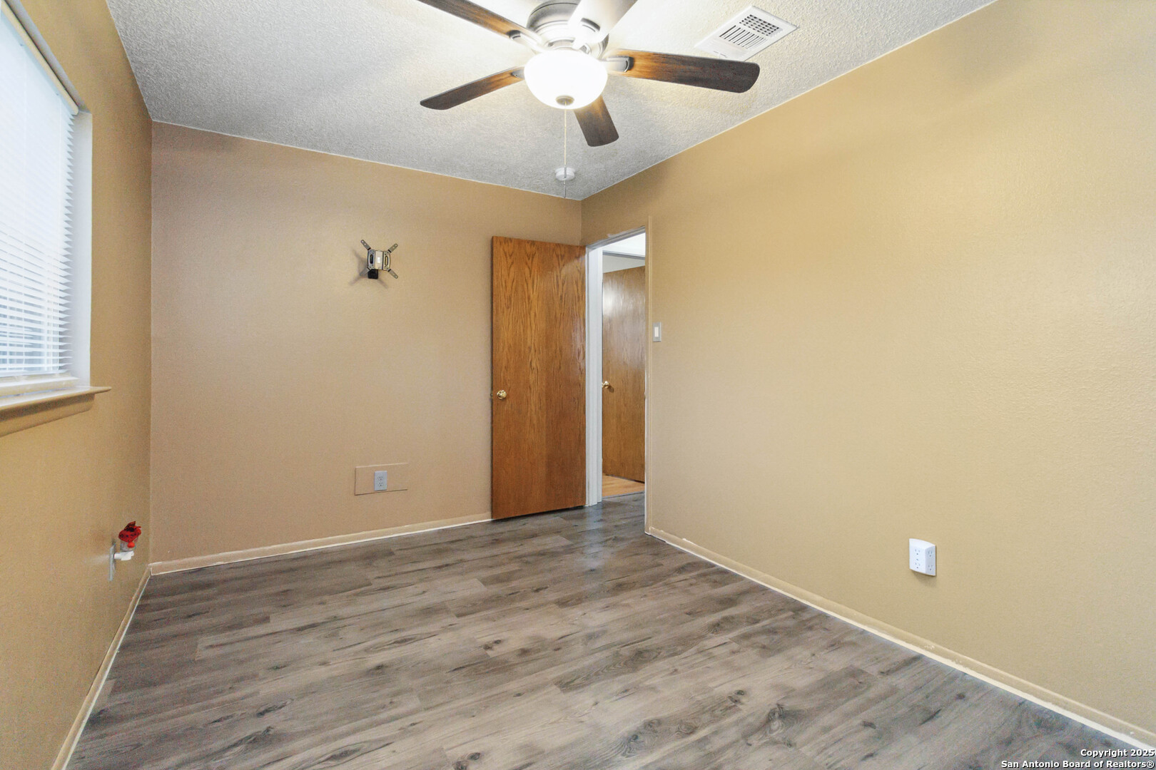 8138 Easy Meadow