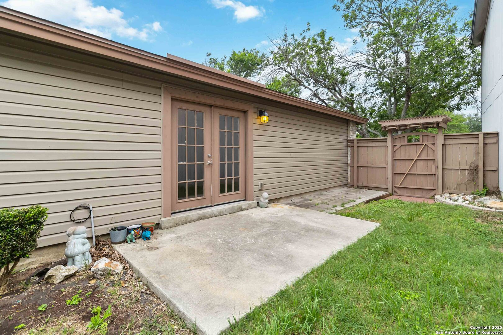 8138 Easy Meadow
