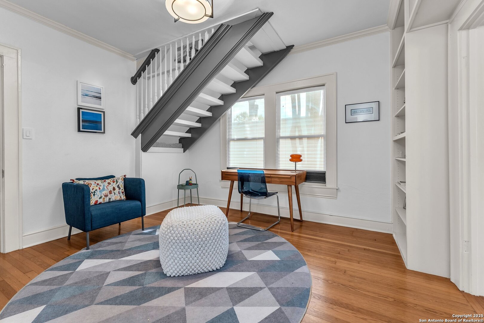 323 Cloverleaf Ave