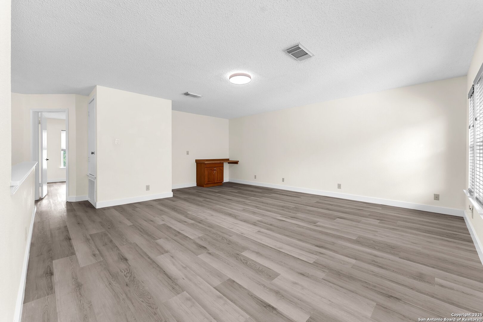 18606 Paloma Wood