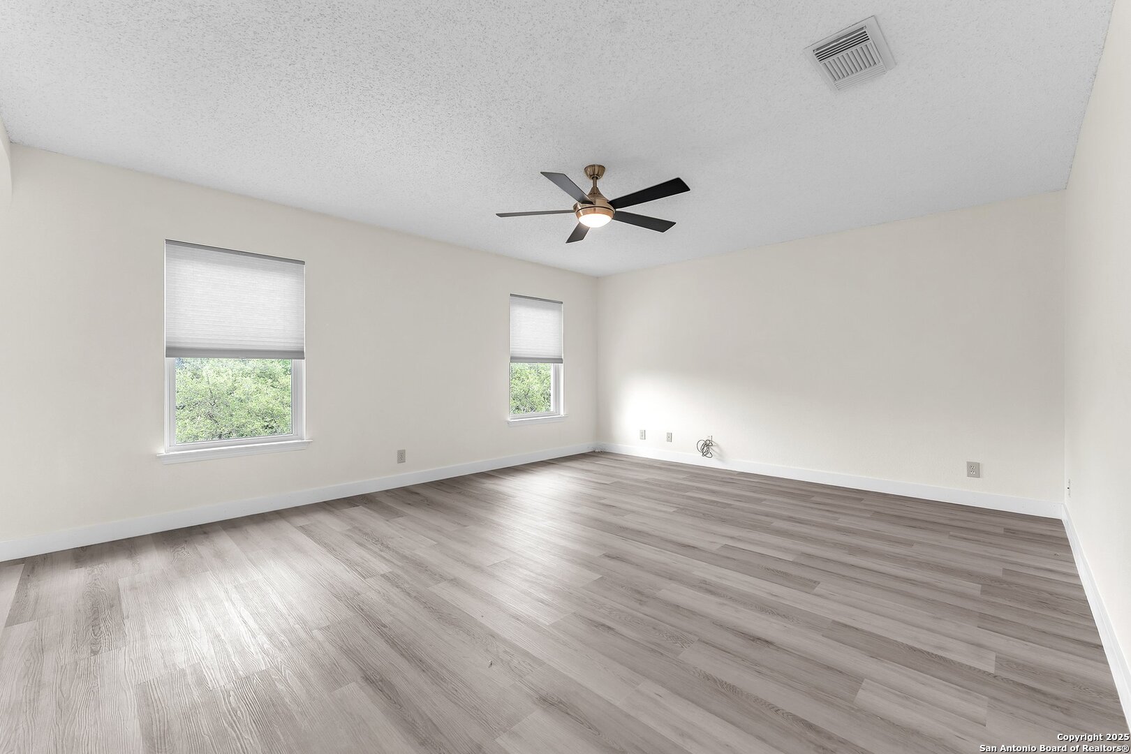 18606 Paloma Wood
