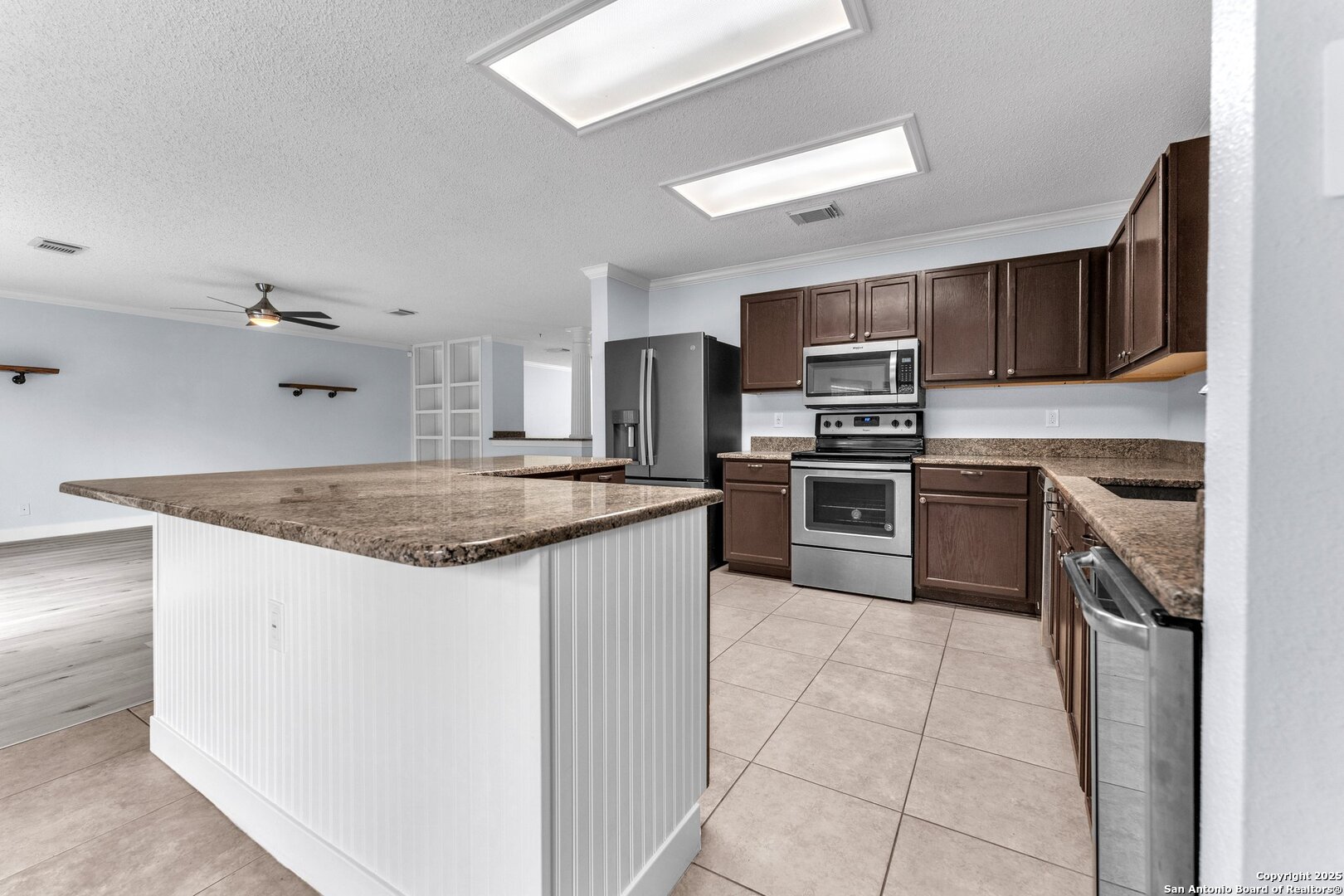 18606 Paloma Wood