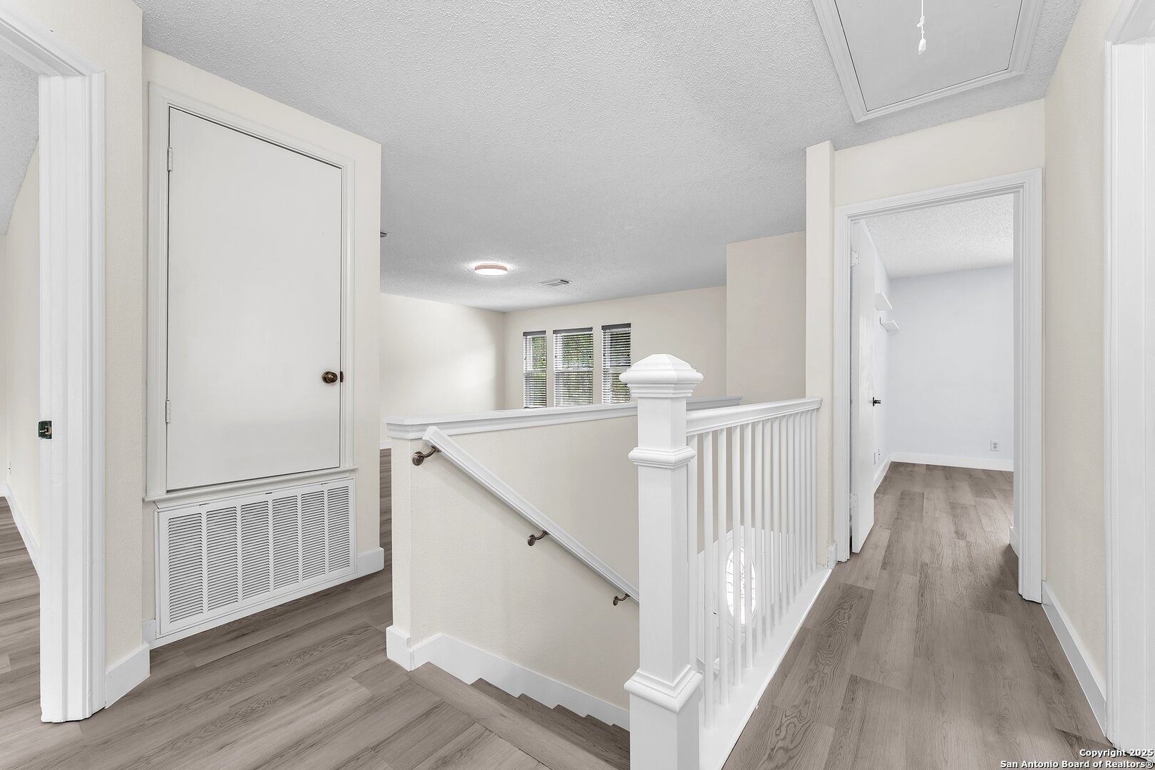 18606 Paloma Wood