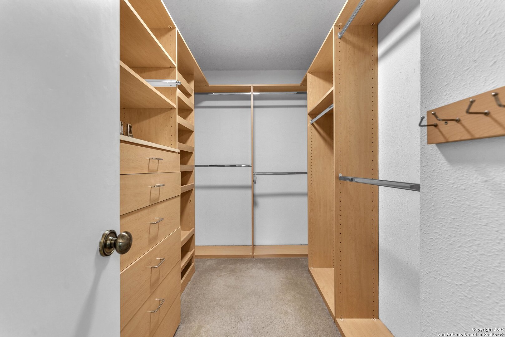 18606 Paloma Wood