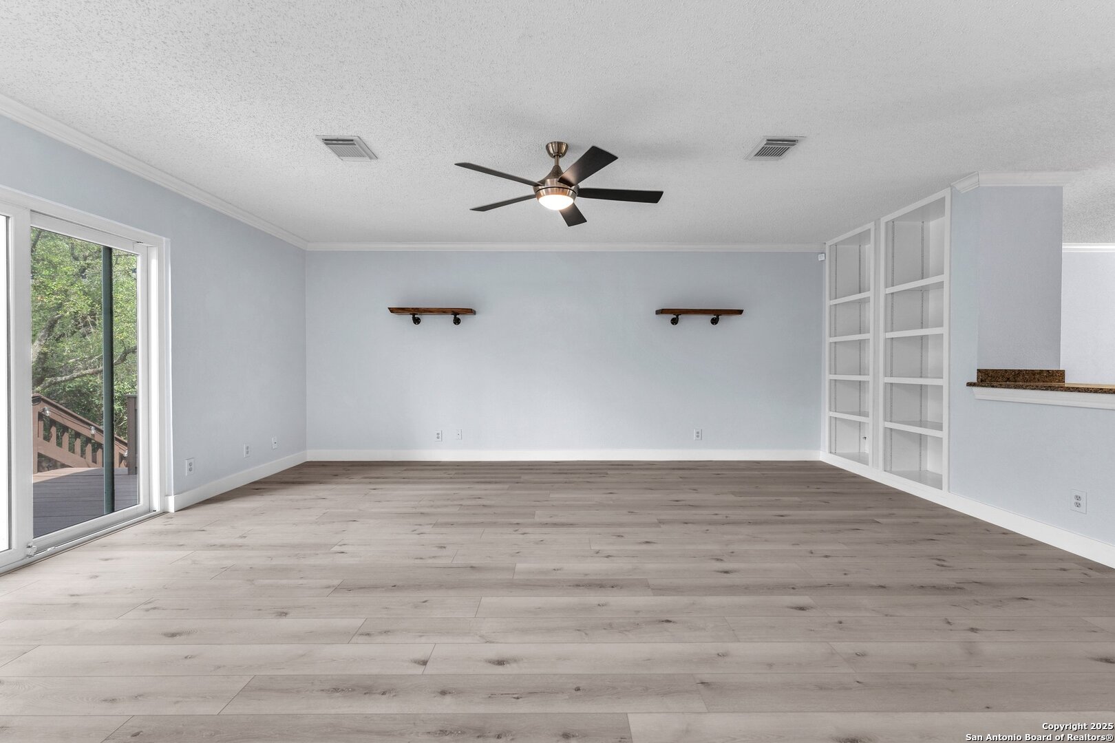 18606 Paloma Wood