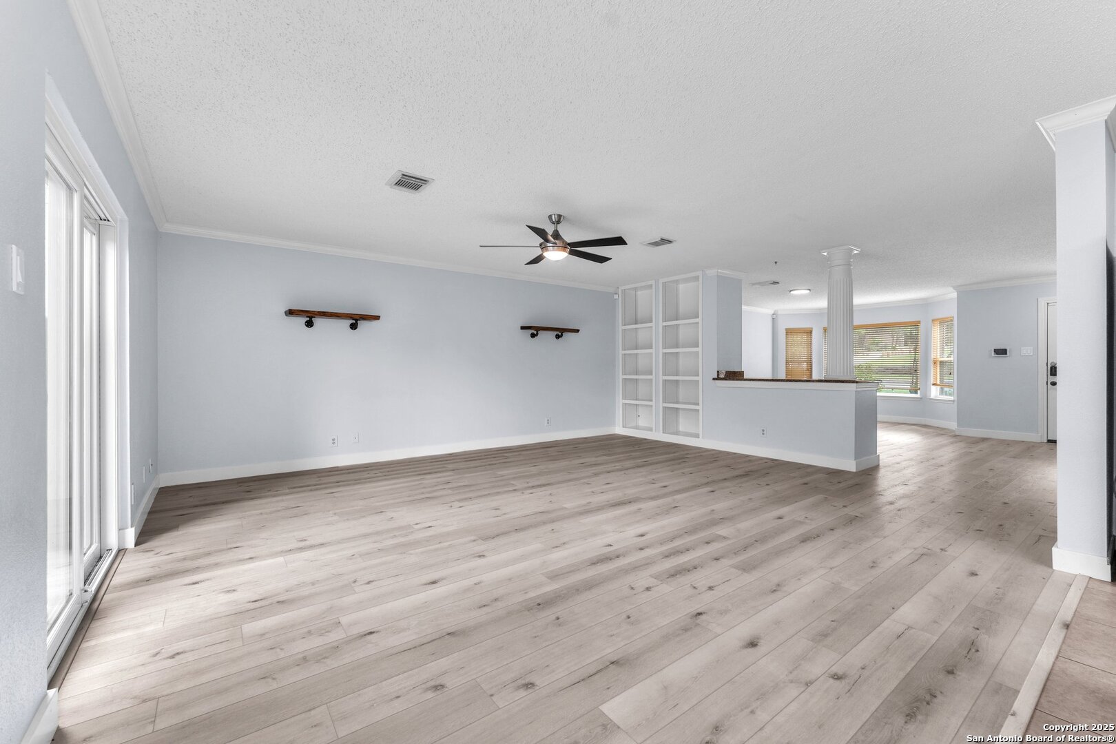 18606 Paloma Wood