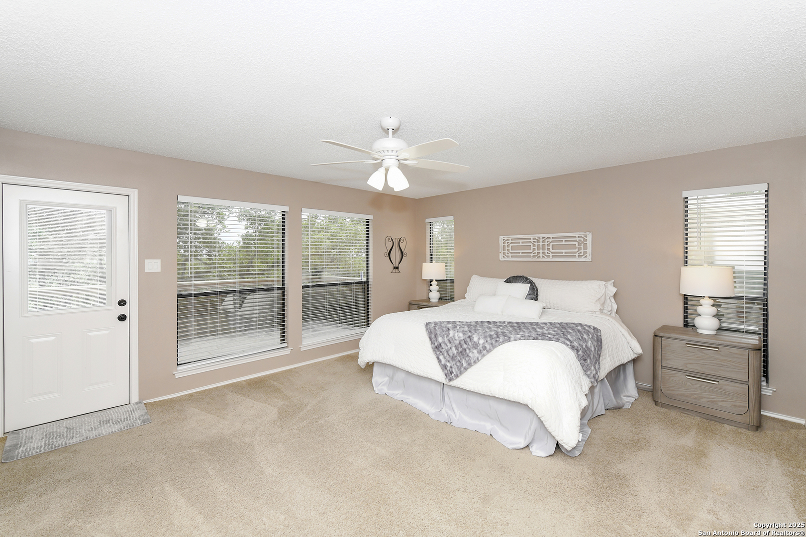 2928 Hidden Elm