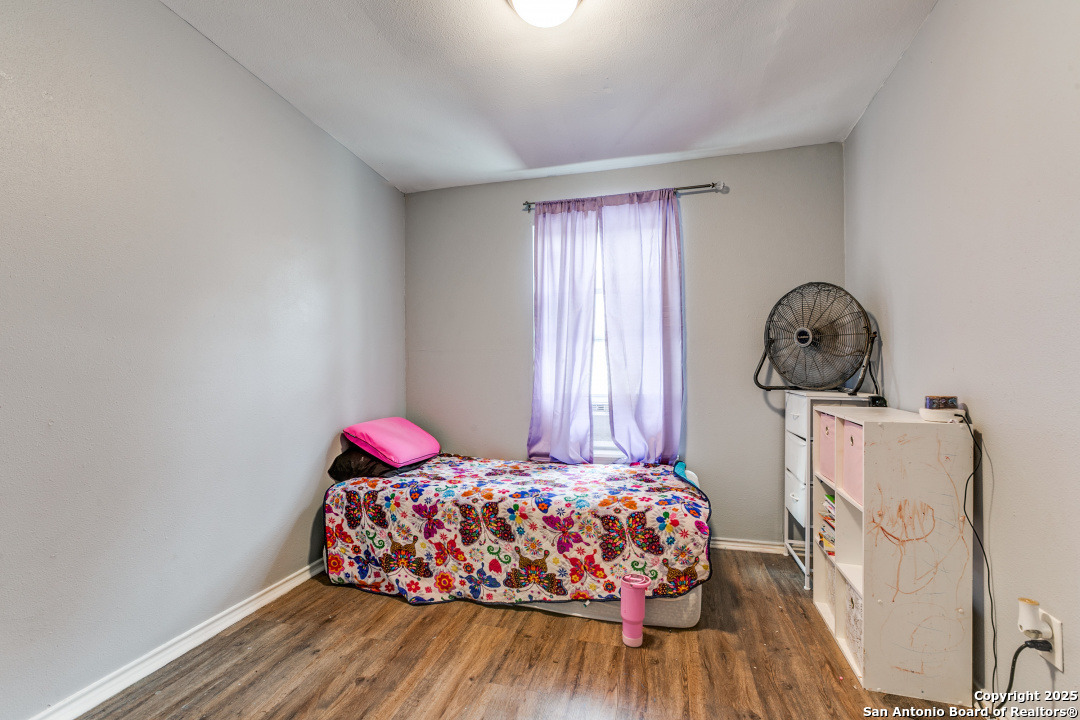 113 Chico Alley