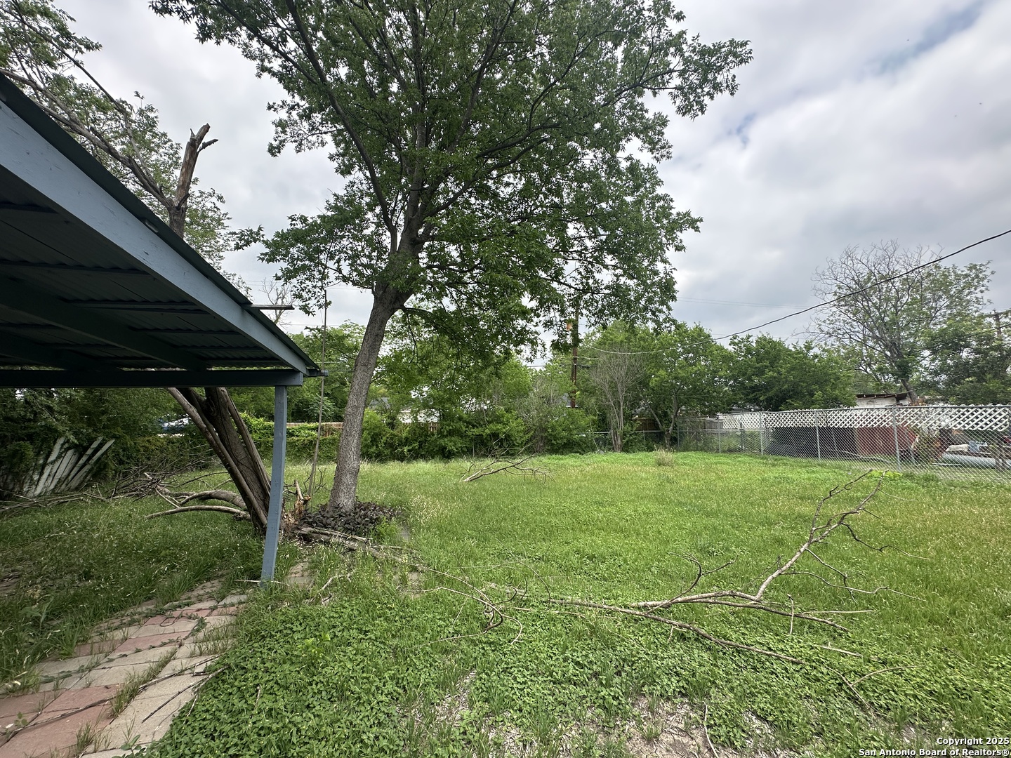 2543 W Mulberry