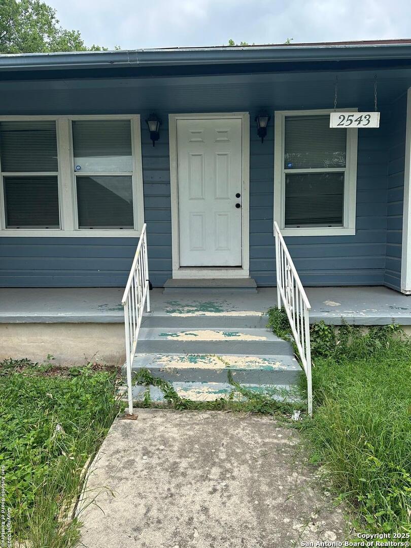 2543 W Mulberry