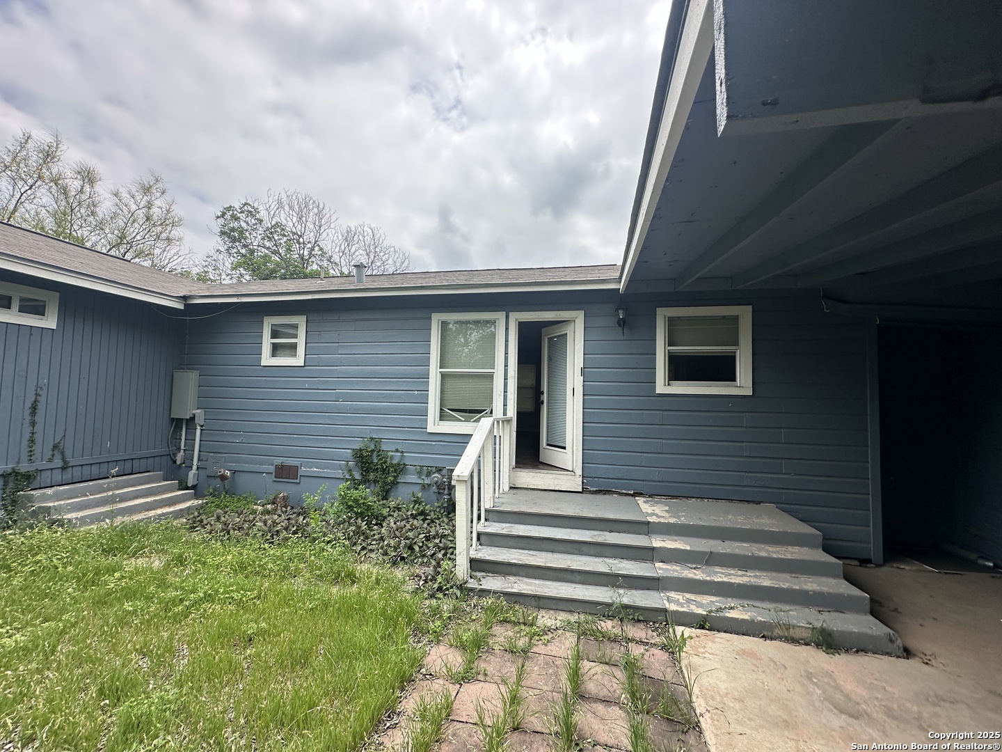 2543 W Mulberry