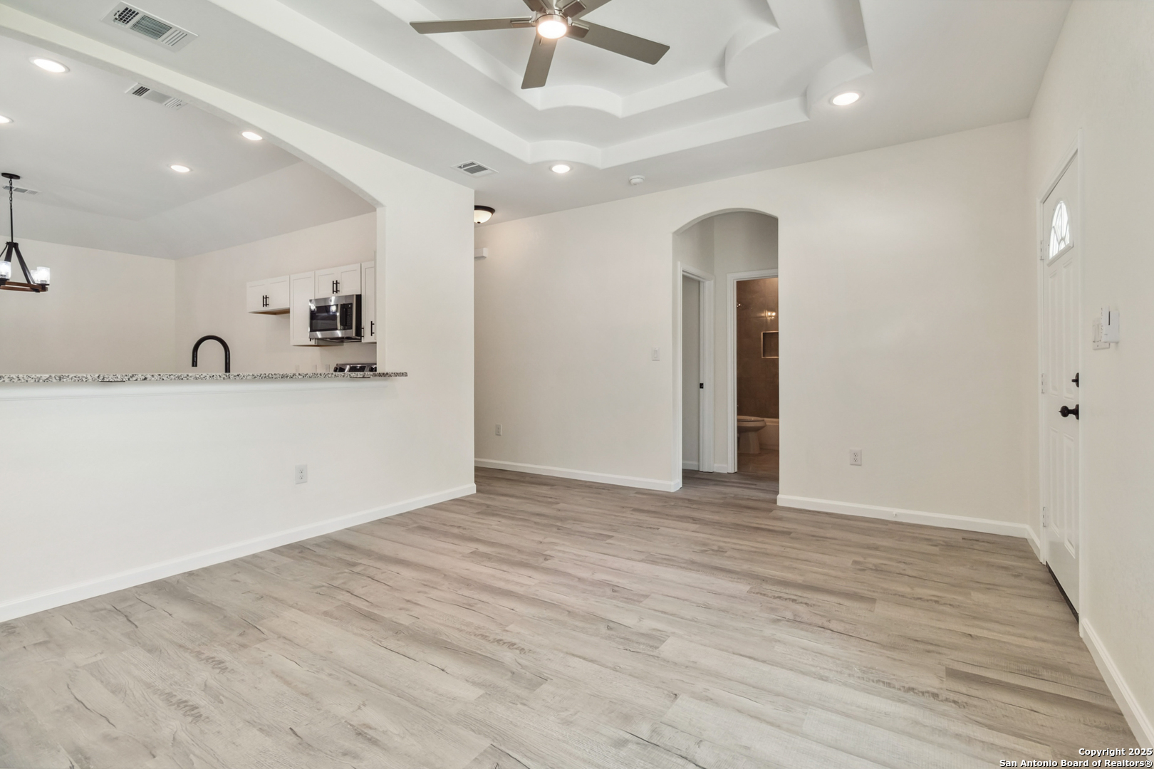 567 N San Horacio