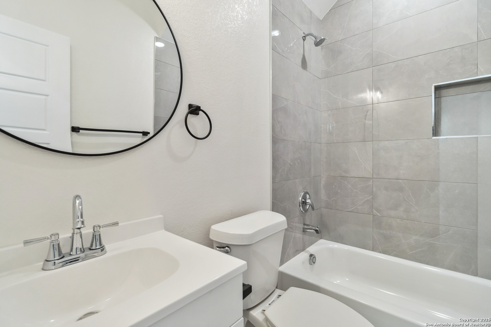 567 N San Horacio