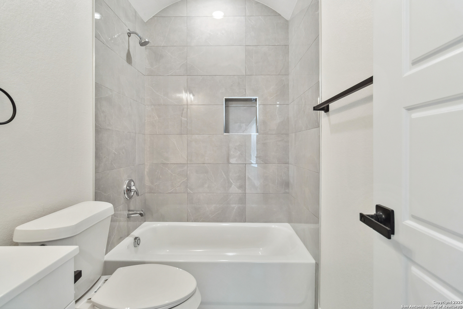 567 N San Horacio