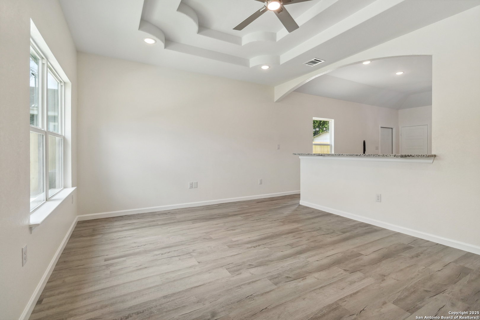 567 N San Horacio