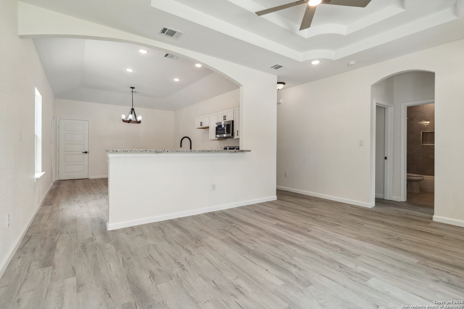 567 N San Horacio
