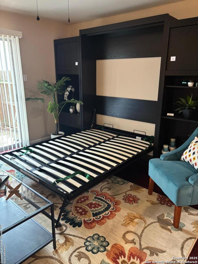 6718 Callaghan Unit: APT 404