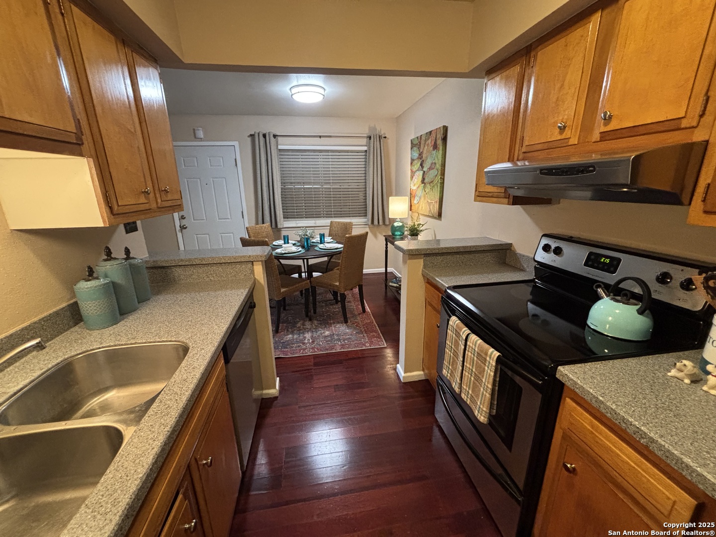 6718 Callaghan Unit: APT 404
