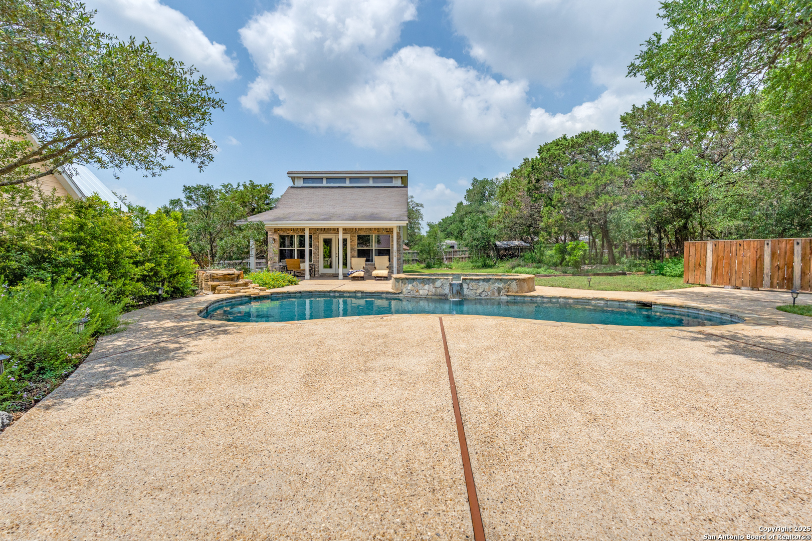2656 Country Ledge