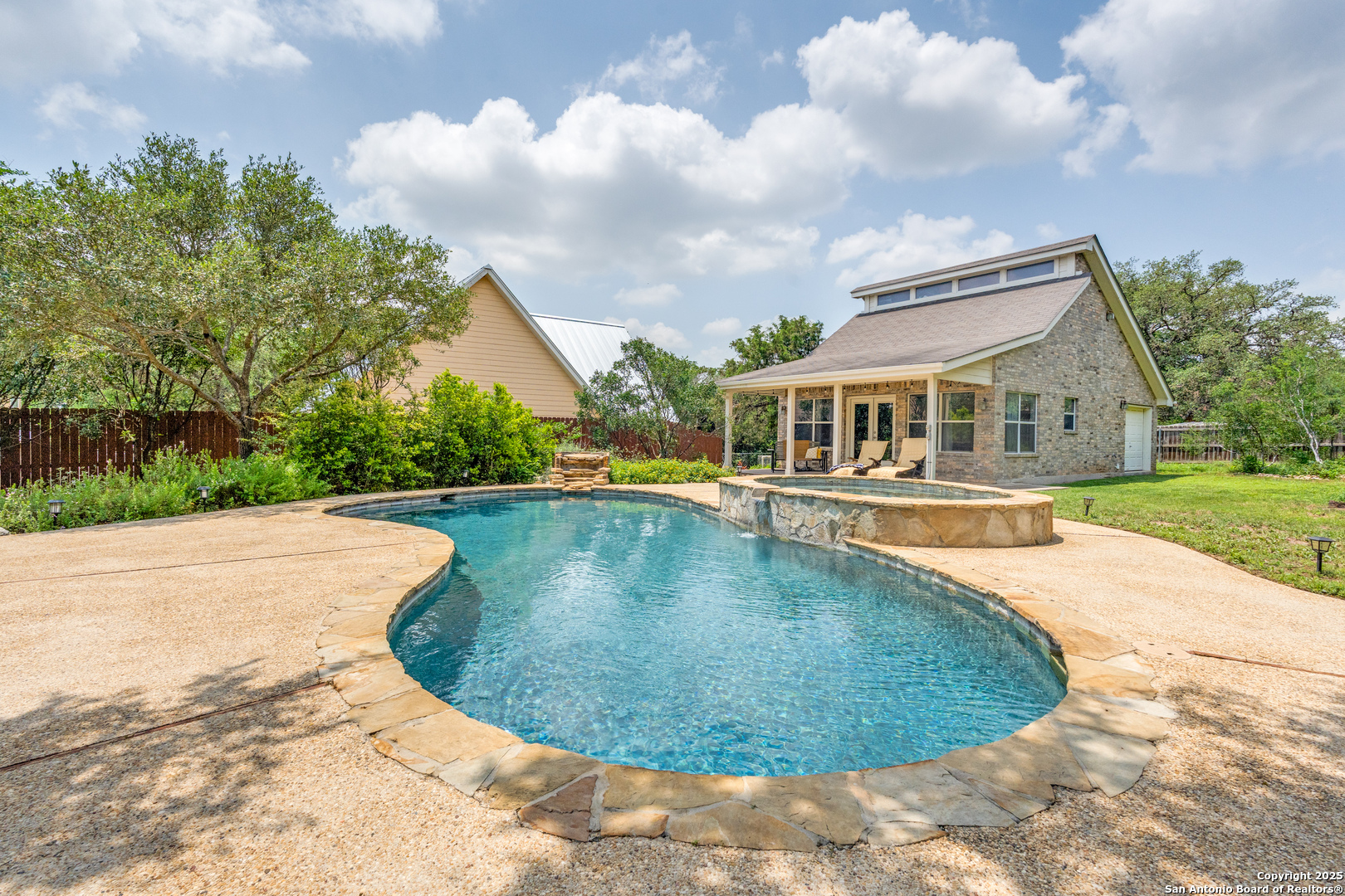 2656 Country Ledge