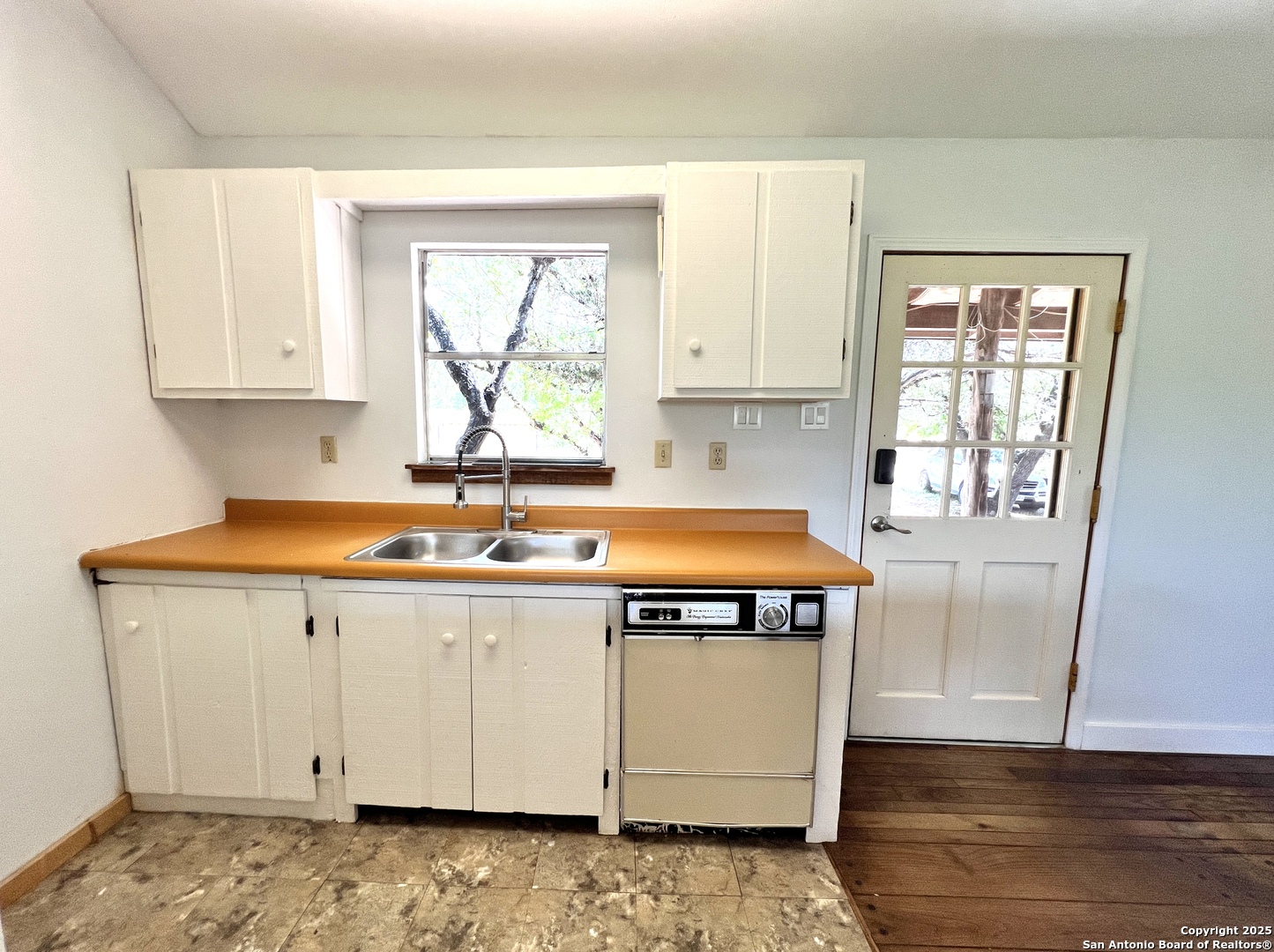 104 Cypress Pt