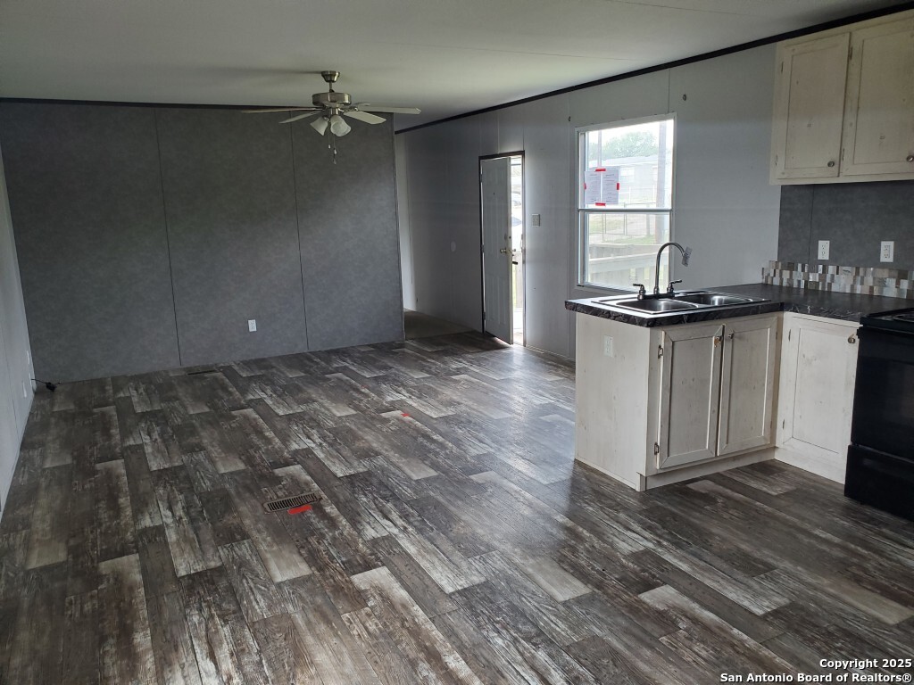 4818 Waterwood Pass