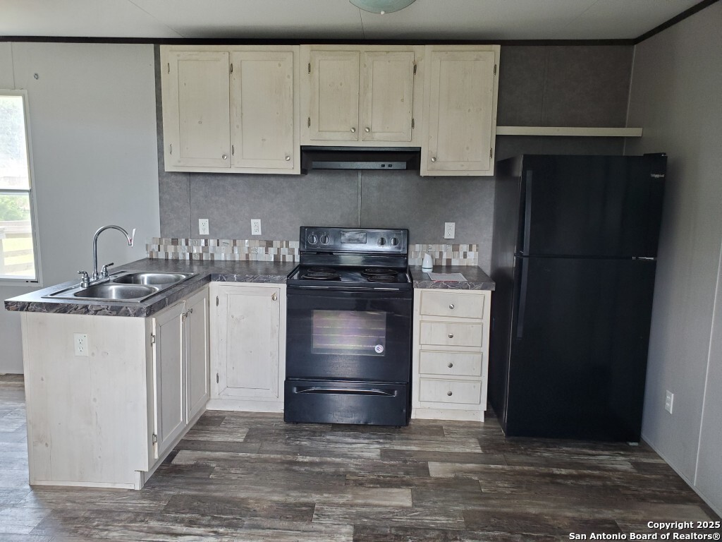 4818 Waterwood Pass