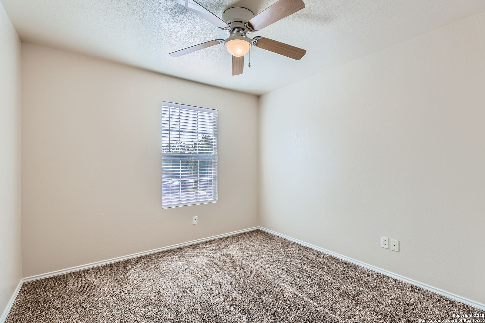 2811 Butterfly Peak