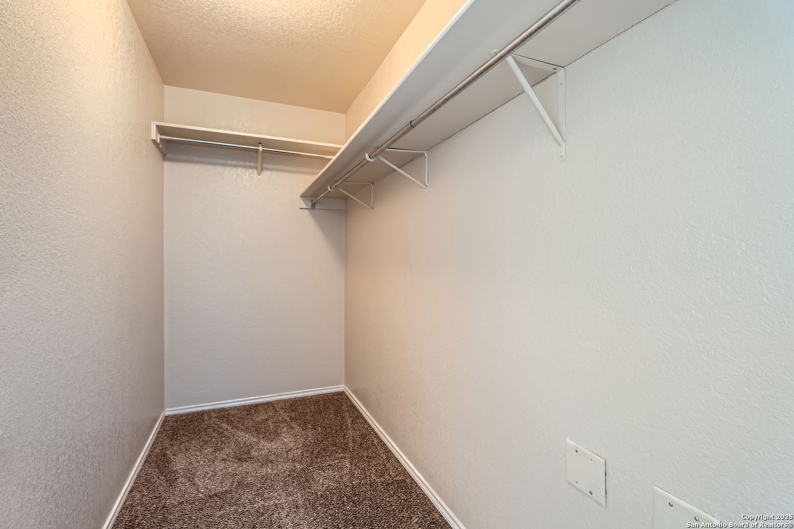 2811 Butterfly Peak