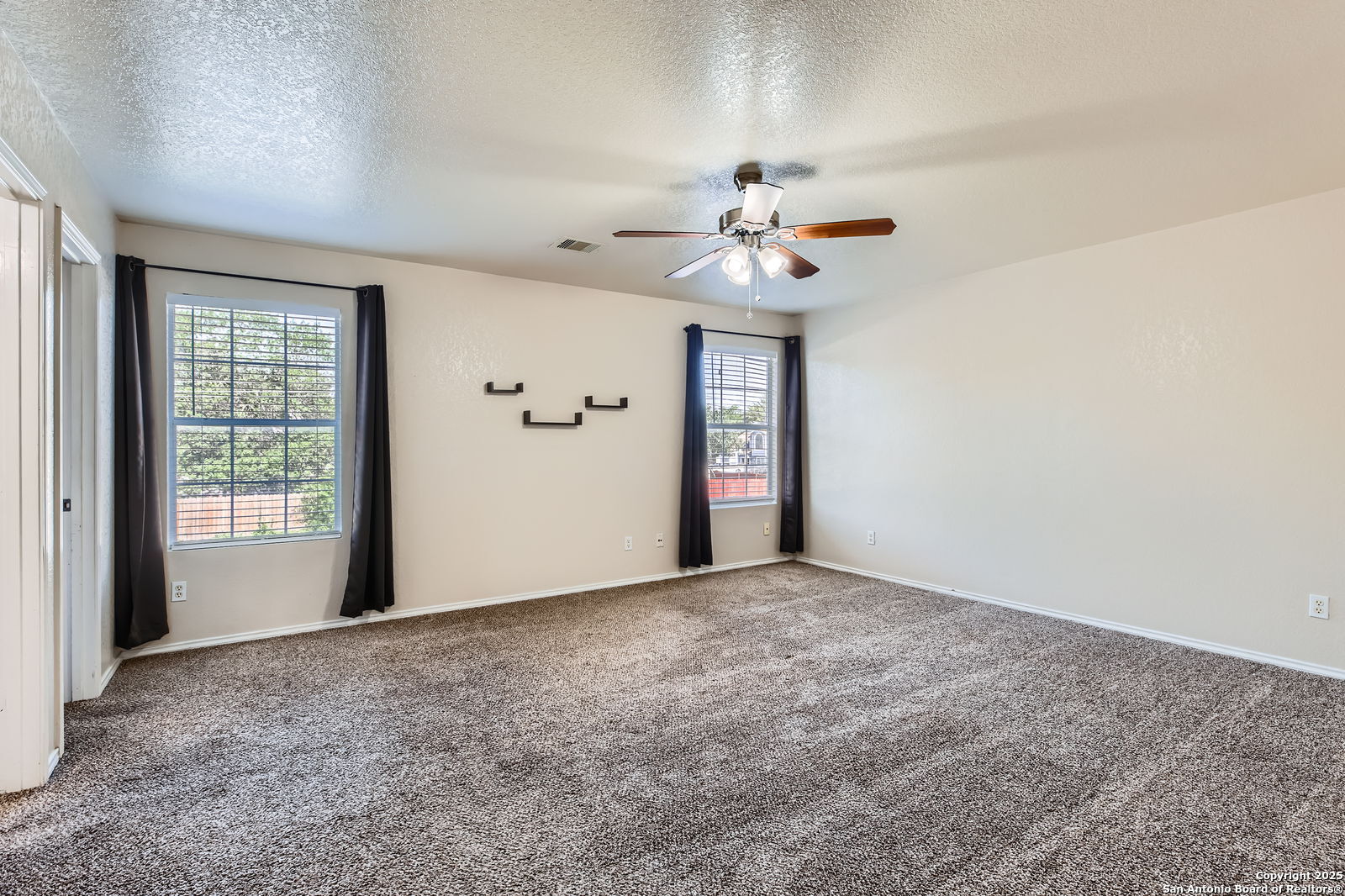 2811 Butterfly Peak