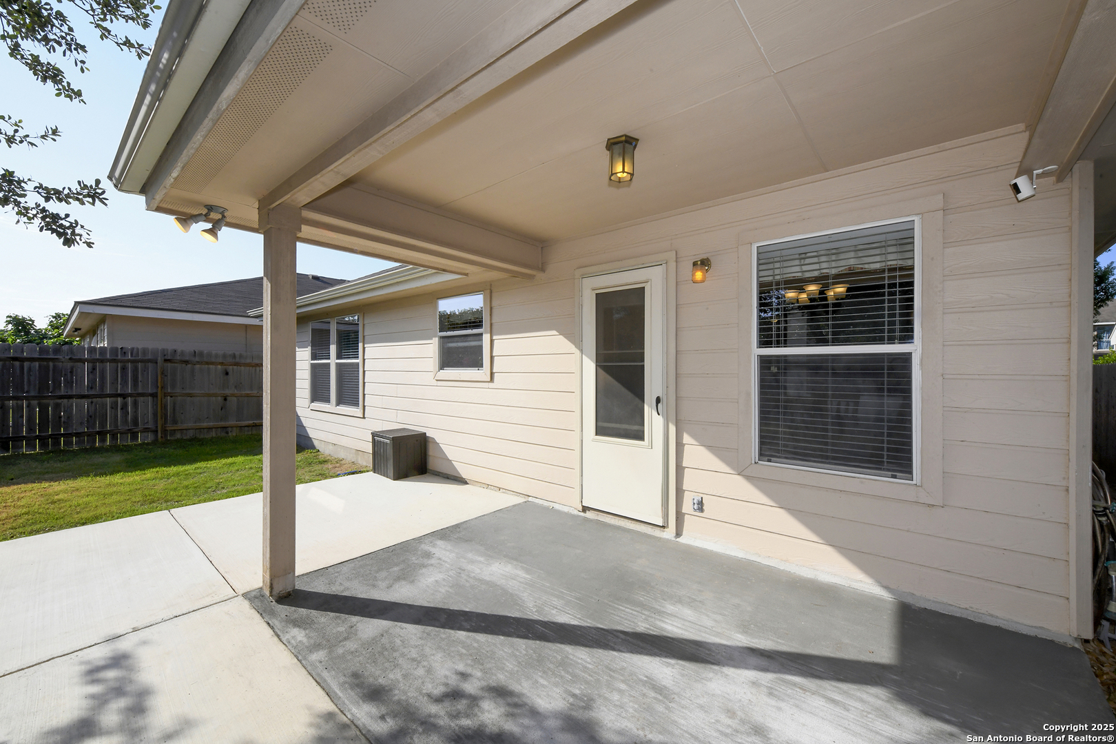 11039 Caspian Spring