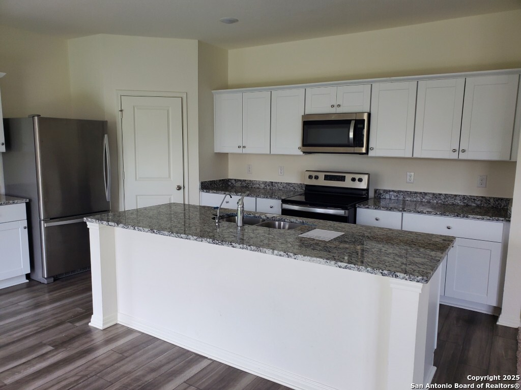 6004 River Meadow