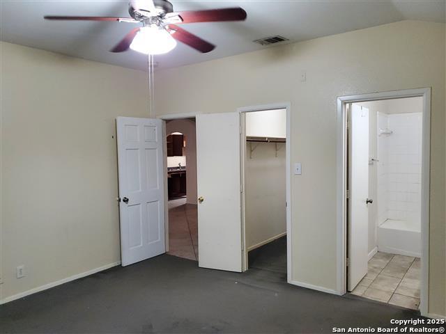 4218 Swan Forest