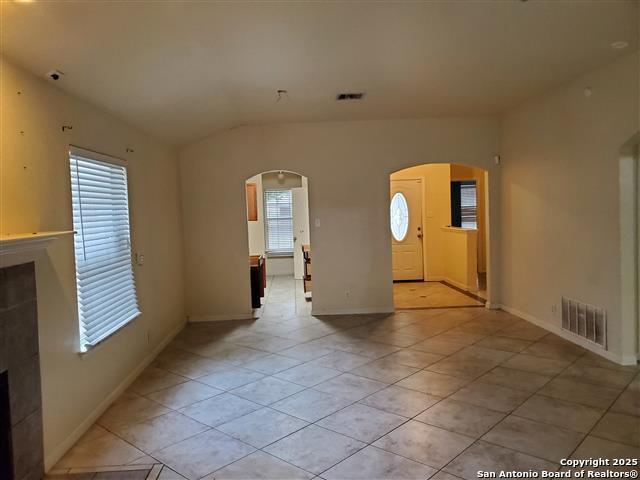 4218 Swan Forest