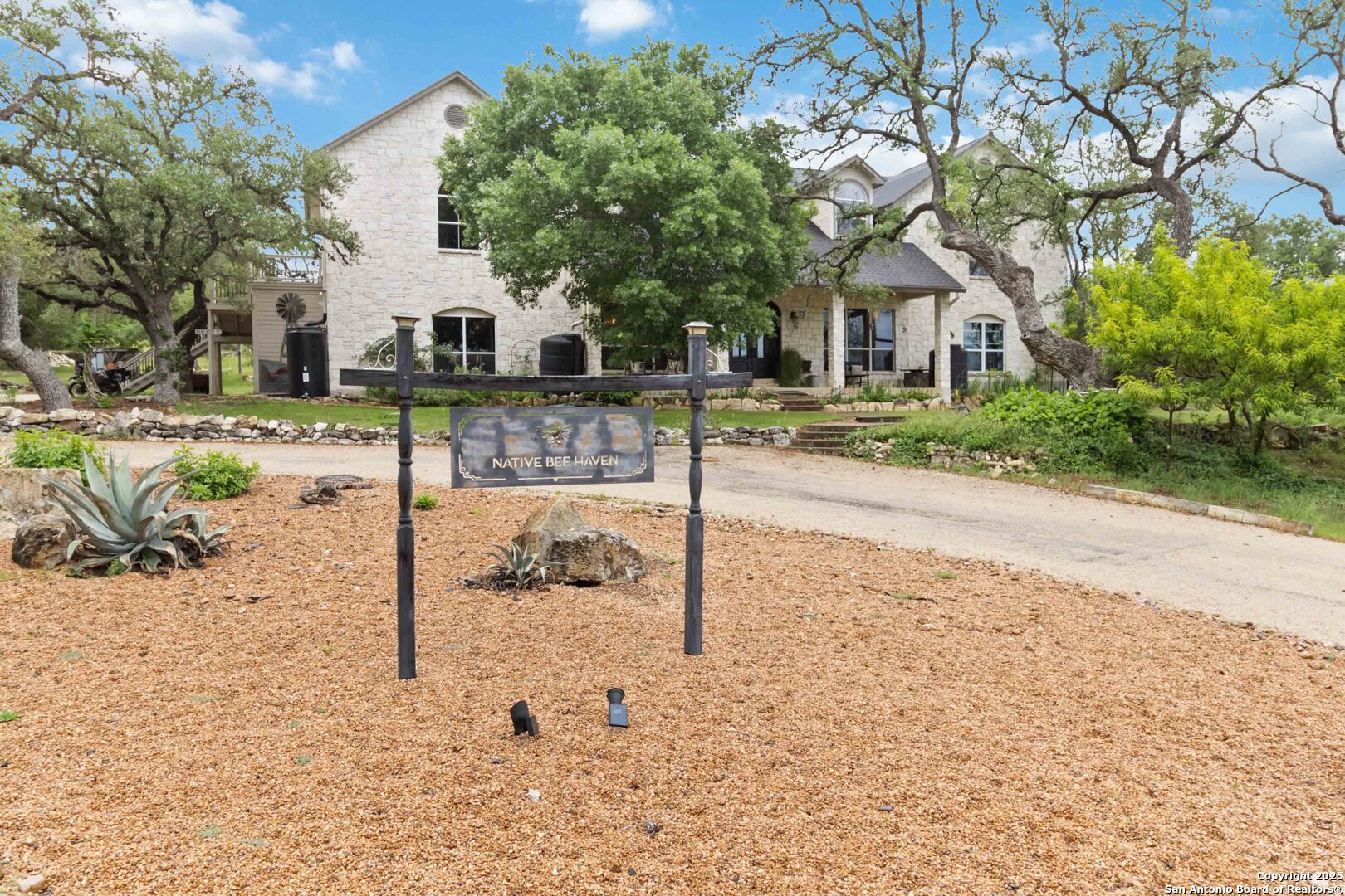 111 Kendall Oaks