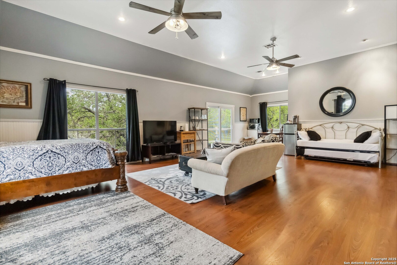 111 Kendall Oaks