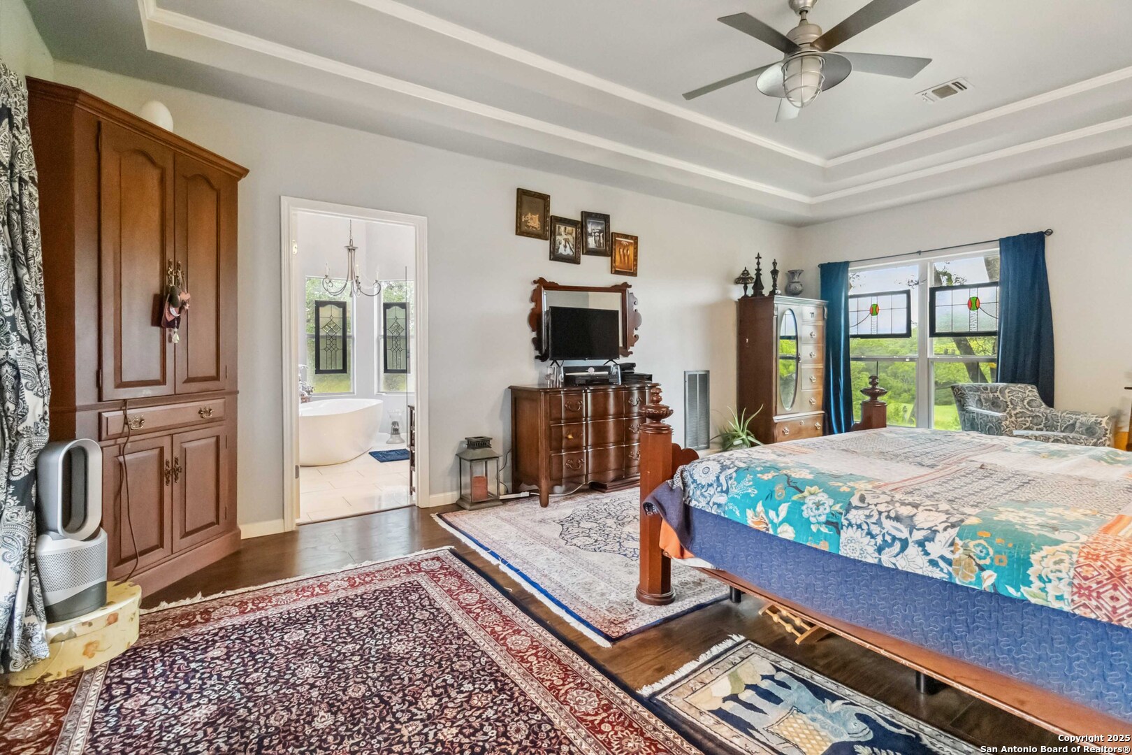 111 Kendall Oaks