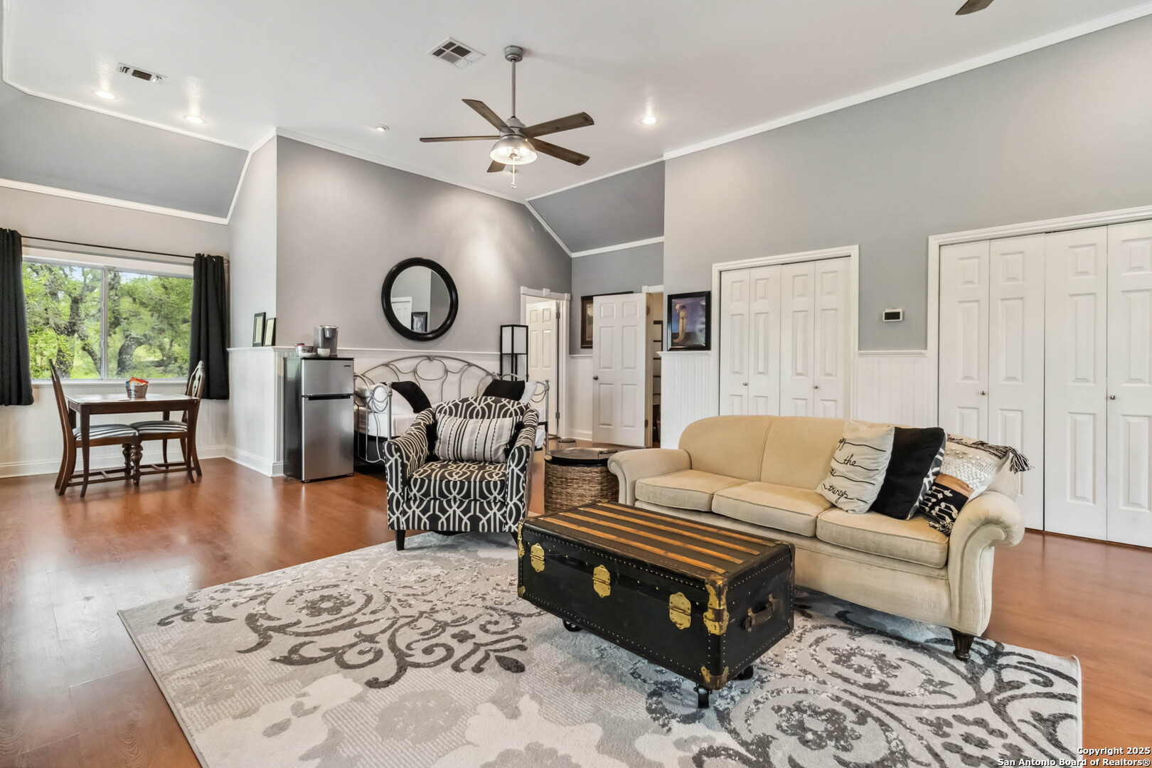 111 Kendall Oaks