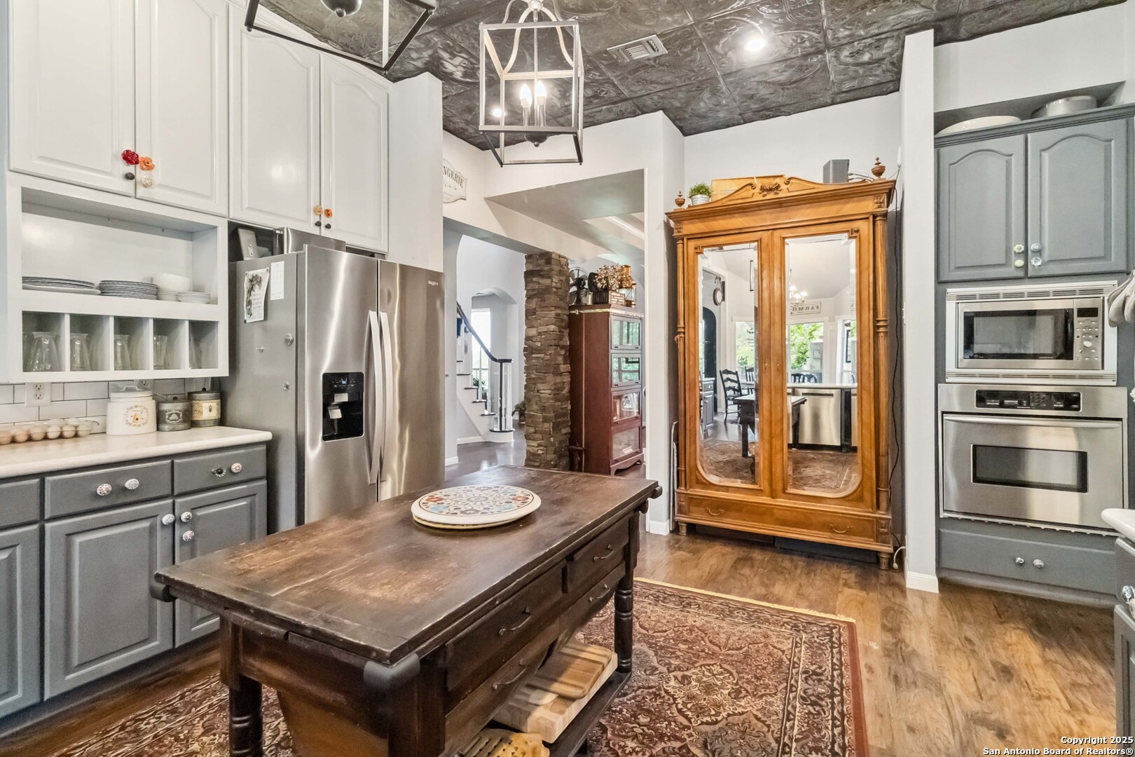 111 Kendall Oaks