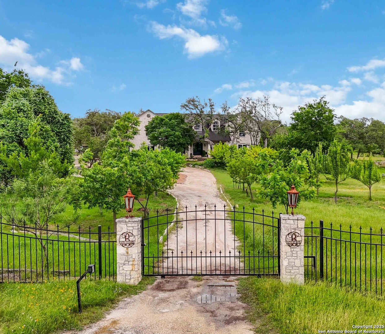 111 Kendall Oaks