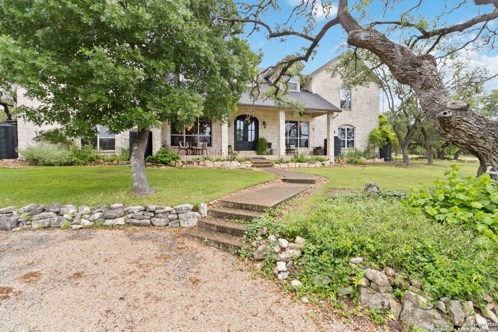 111 Kendall Oaks