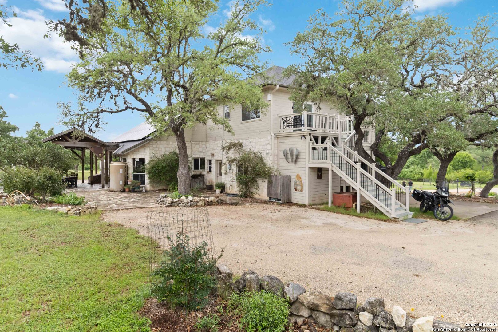 111 Kendall Oaks