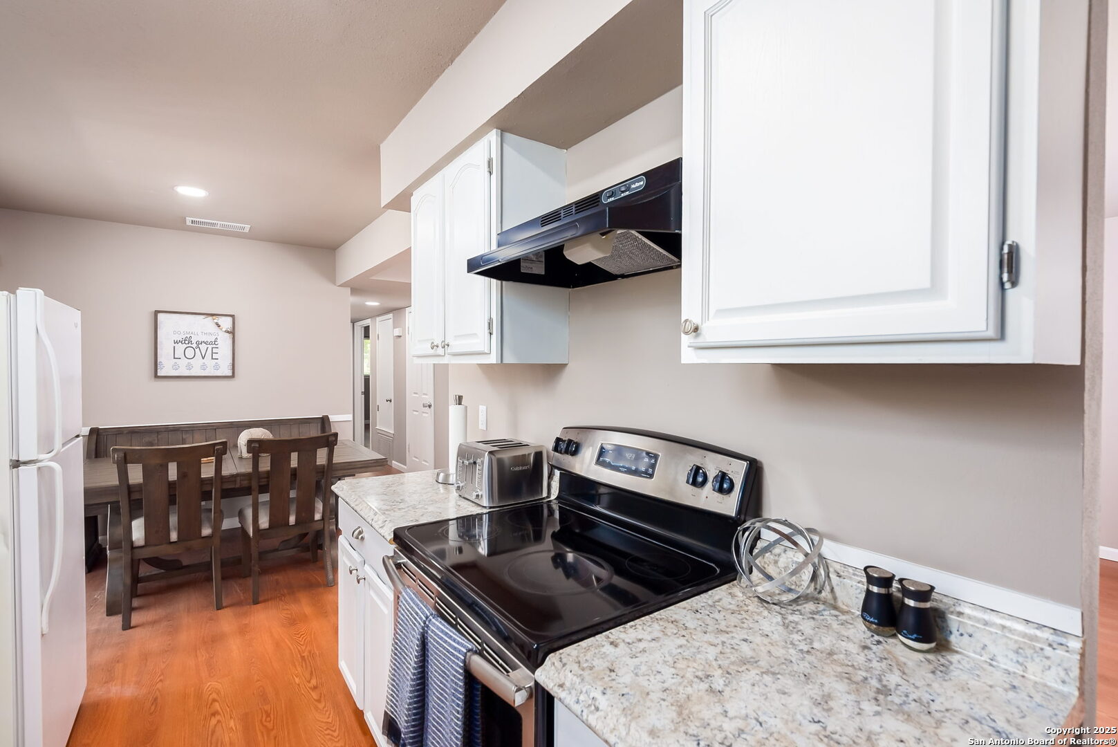 5906/5908 Deer Horn Drive