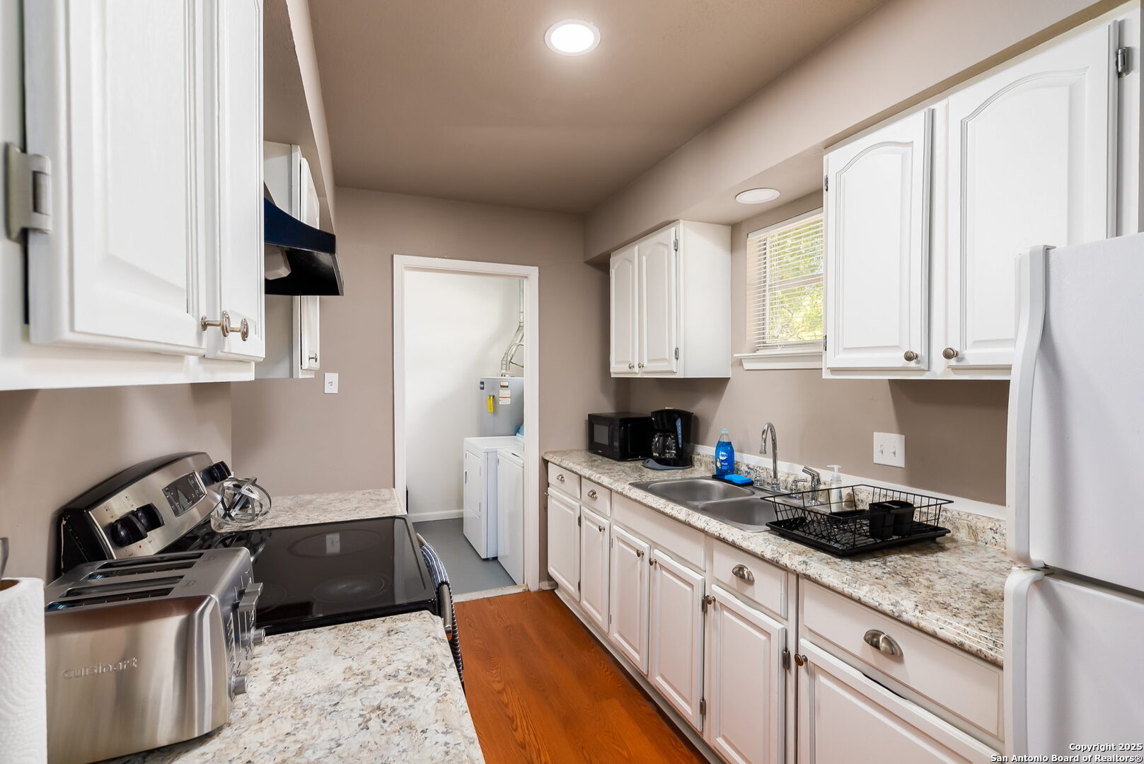 5906/5908 Deer Horn Drive