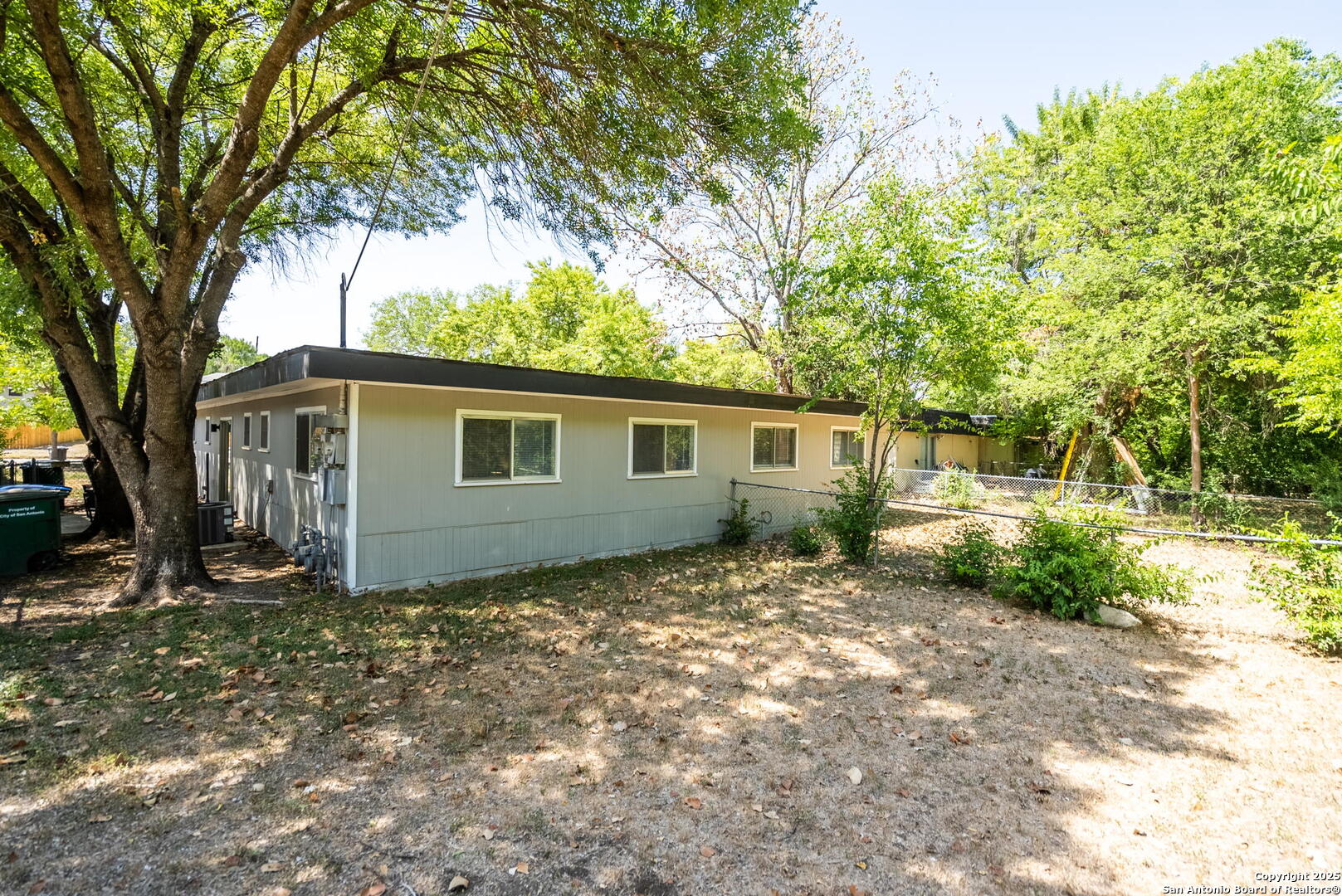 5906/5908 Deer Horn Drive