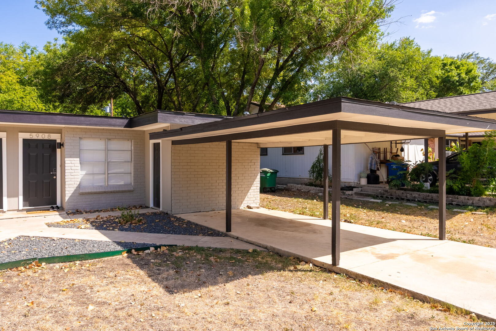 5906/5908 Deer Horn Drive