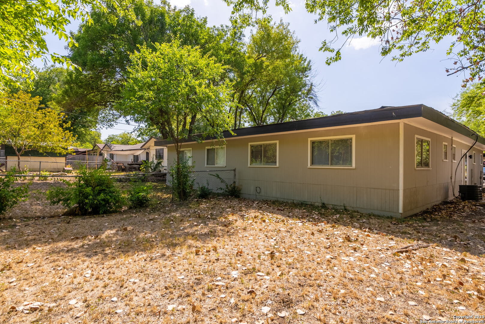 5906/5908 Deer Horn Drive